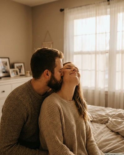 Neck/Shoulder Kiss — вариант 1